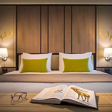 Jägerhof Hotel 4*